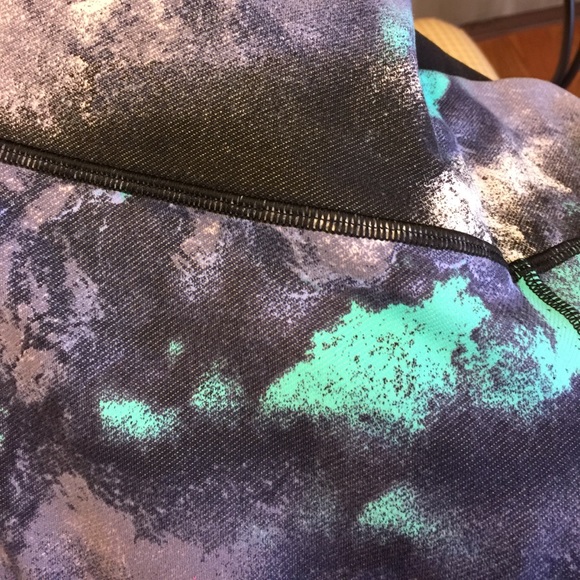 Lululemon wunder under galaxy crop - Picture 5 of 5